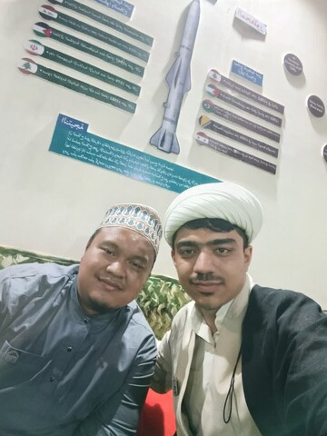 تصاویر/ فعالیت مبلغ بین الملل حوزه علمیه آذربایجان شرقی در مراسم پیاده روی اربعین