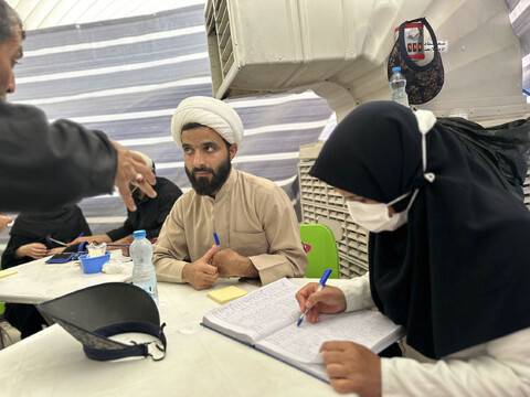 خدمات رسانی مبلغان خراسان جنوبی به زائران اربعین حسینی در کاظمین