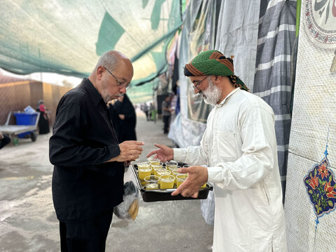 خدمات رسانی مبلغان خراسان جنوبی به زائران اربعین حسینی در کاظمین