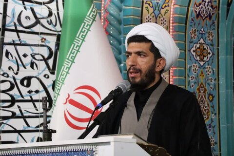 تصاویر/ اقامه نماز جمعه تکاب