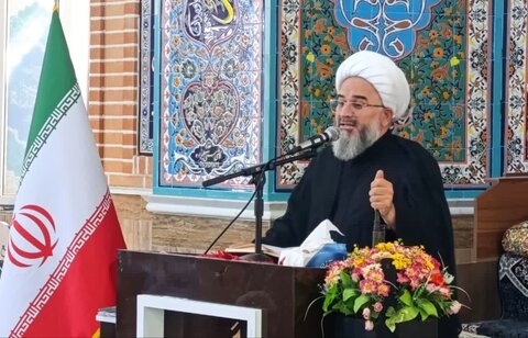 تصاویر/ اقامه نماز جمعه نقده