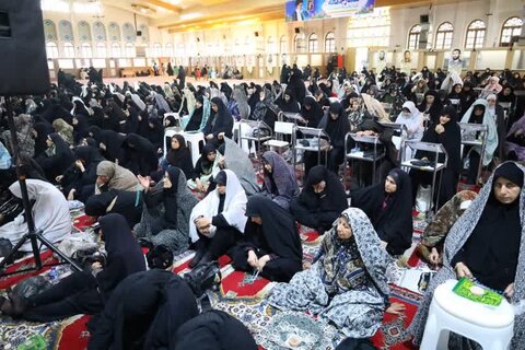 تصاویر نمازجمعه ۲۴ مرداد ساری به امامت حجت الاسلام  والمسلمین محمدی‌لائینی نماینده ولی فقیه در مازندران و امام جمعه ساری