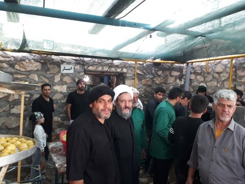 تصاویر/ بازدید امام جمعه بیجار از موکب امام زاده حمزه عرب