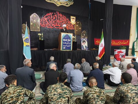 تصاویر اقامه نمازجمعه الیگودرز