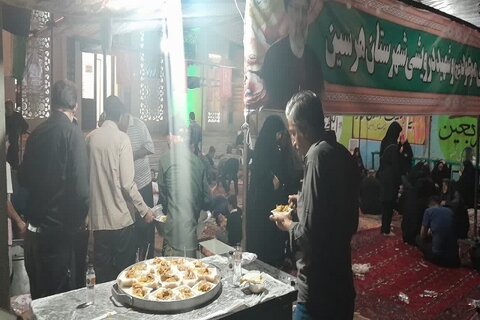 تصاویر/ موکب حضرت مهدی موعود(عج) هرسین؛ چراغی بر راه زائران بازگشته از اربعین