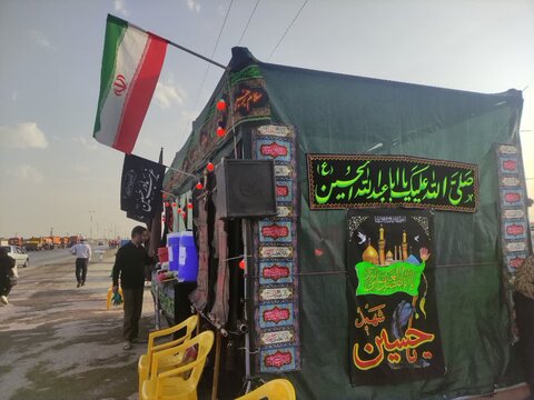 تصاویر/فعالیت مبلغین موسسه آموزش عالی ریحانة النبی اراک در موکب پیاده روی اربعین