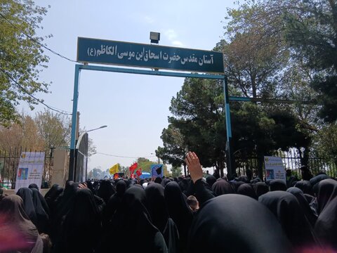 تصاویری از حضور کادر و طلاب موسسه آموزش عالی ریحانه الرسول ساوه در کاروان پیاده‌روی جاماندگان اربعین حسینی