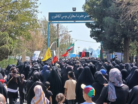 تصاویری از حضور کادر و طلاب موسسه آموزش عالی ریحانه الرسول ساوه در کاروان پیاده‌روی جاماندگان اربعین حسینی