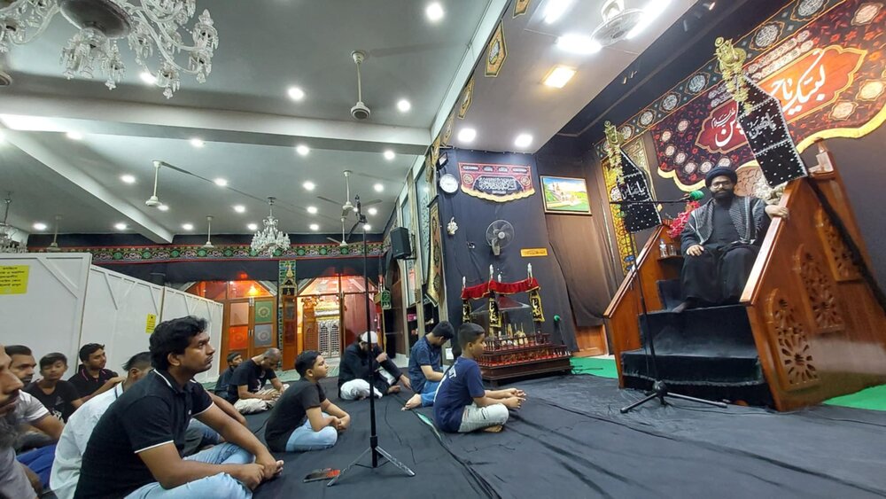 ইমাম হুসাইনের (আ.) চেহেলুম উপলক্ষে কারবালা মারকাযি ইমামবাড়ায় মজলিস অনুষ্ঠিত | ছবি
