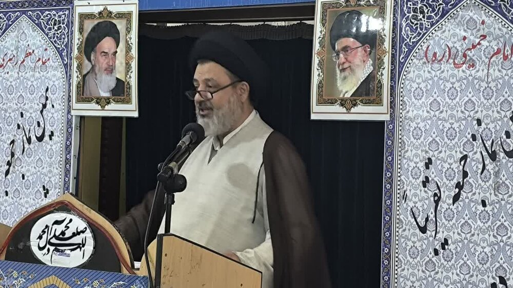 امروز ایران اسلامی به برکت صنعت دفاعی نقش تعیین‌کننده در معادلات منطقه‌ای دارد