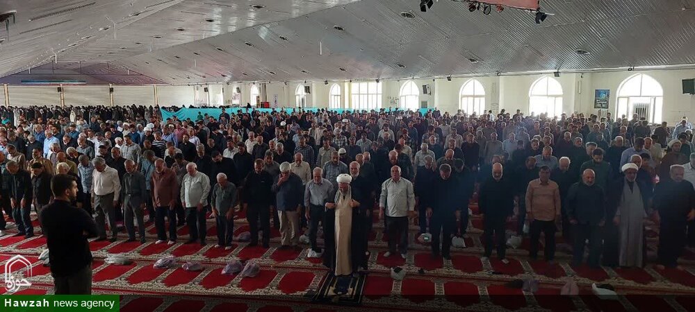 تصاویر / اقامه نماز جمعه نهاوند
