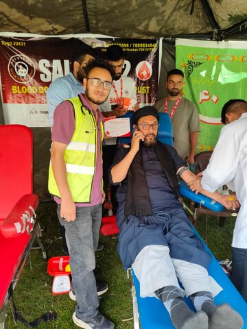 کرگل: اربعین واک کے دوران 175 خون کے عطیات، سبیلوں اور تبرکات کا وسیع انتظام