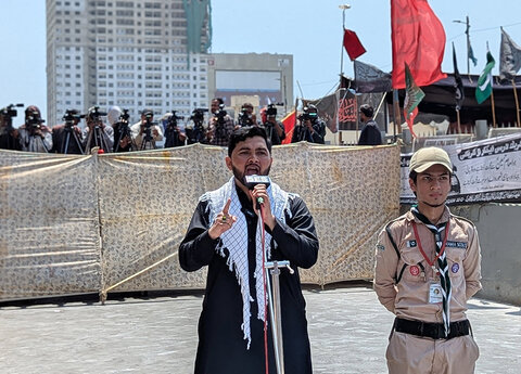 اربعین حسینیؑ، آئی ایس او کراچی کے تحت مرکزی جلوس میں مولانا ناظر تقوی کی زیر اقتداء نماز باجماعت