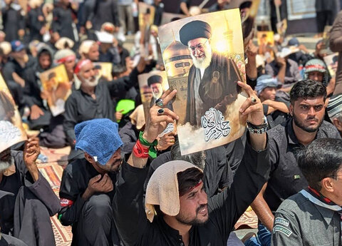 اربعین حسینیؑ، آئی ایس او کراچی کے تحت مرکزی جلوس میں مولانا ناظر تقوی کی زیر اقتداء نماز باجماعت