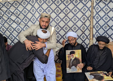 اربعین حسینیؑ، آئی ایس او کراچی کے تحت مرکزی جلوس میں مولانا ناظر تقوی کی زیر اقتداء نماز باجماعت