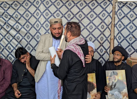 اربعین حسینیؑ، آئی ایس او کراچی کے تحت مرکزی جلوس میں مولانا ناظر تقوی کی زیر اقتداء نماز باجماعت