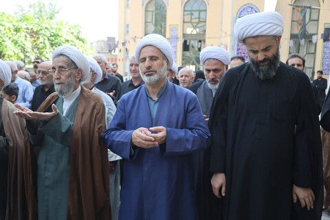 تصاویر / اقامه نماز میت بر پیکر مرحوم حجت الاسلام والمسلمین بهرامی نوید توسط امام جمعه همدان