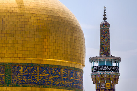 تصاویر/ کتیبه آرایی اماکن متبرکه رضوی در دهه پایانی ماه صفر