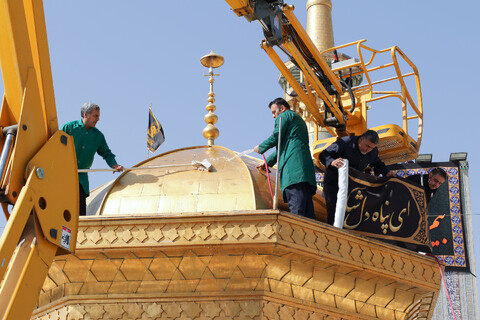 تصاویر/ کتیبه آرایی اماکن متبرکه رضوی در دهه پایانی ماه صفر