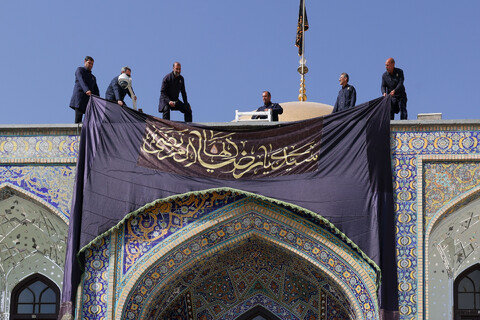 تصاویر/ کتیبه آرایی اماکن متبرکه رضوی در دهه پایانی ماه صفر