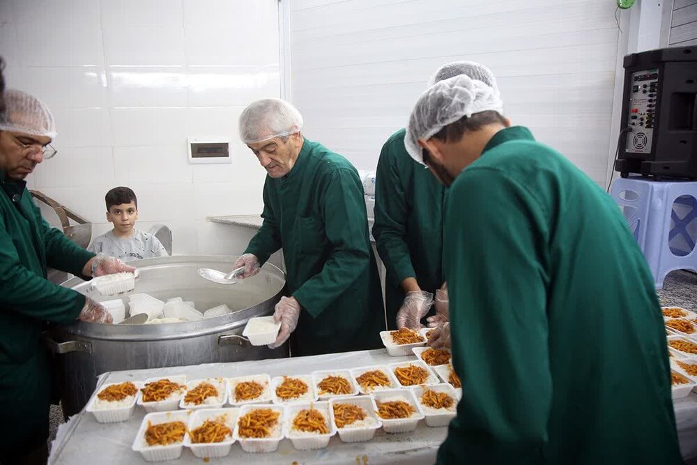 استمرار خدمت‌رسانی موکب‌های حرم قم تا پایان ماه صفر