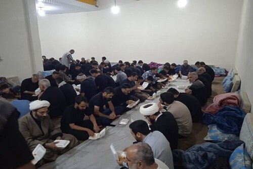 خدمت‌رسانی موکب امام صادق(ع) قصر شیرین با پذیرایی از ۵۴۰۰ زائر اربعین+عکس