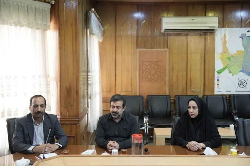 تجلیل از آزادگان سرافراز کرمانشاه در سالروز بازگشت به میهن+عکس