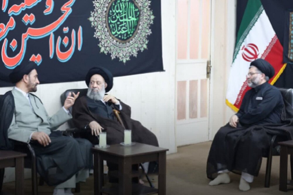 هجرت روحانیون از قم و مشهد به شهرستان‌ها نیاز امروز است