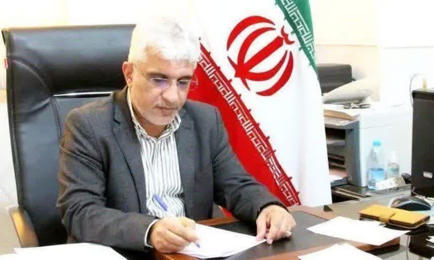 آزادگان در هشت‌سال با تمام وجود و ایثار، در برابر دشمنان ایستادگی کردند