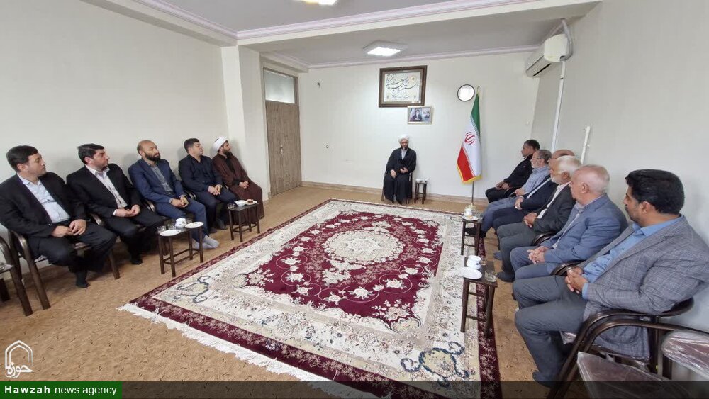 دیدار کارکنان اداره تبلیغات، شورای هیئات مذهبی، کانون مداحان و شاعران آئینی با امام جمعه اهر