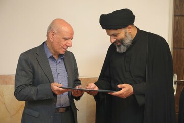 تقدیر مدیر حوزه علمیه استان یزد از مسئولان بنیاد صدوق + عکس