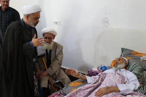 عیادت مدیریت حوزه علمیه استان گلستان از عالم اهل سنت
