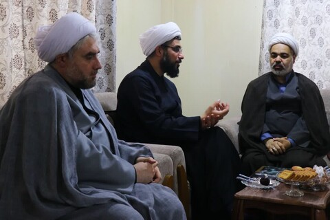 عیادت مدیریت حوزه علمیه استان گلستان از عالم اهل سنت
