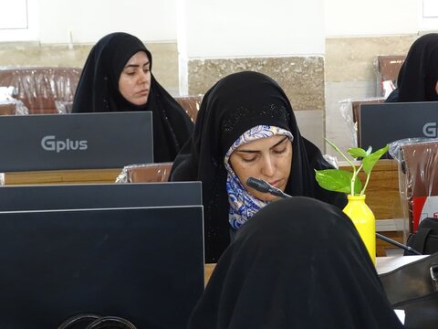 گزارش تصویری | اجرای دوره تخصصی «سراج» با محوریت معارف نماز در حوزه علمیه خواهران استان اصفهان