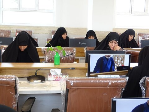 گزارش تصویری | اجرای دوره تخصصی «سراج» با محوریت معارف نماز در حوزه علمیه خواهران استان اصفهان