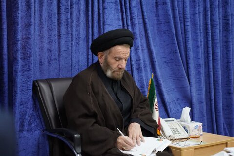 تصاویر دیدار رئیس دانشگاه پیام نور لرستان با نماینده ولی فقیه در استان