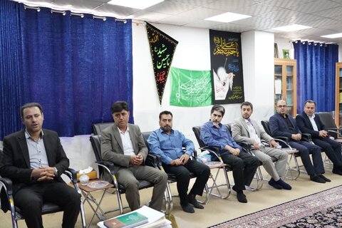 تصاویر دیدار رئیس دانشگاه پیام نور لرستان با نماینده ولی فقیه در استان