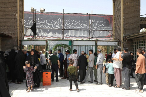 تصاویر/  پذیرایی و اسکان زائرین اربعین حسینی در موکب امامزاده سیدجمال‌الدین (ع) قم