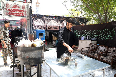 تصاویر/  پذیرایی و اسکان زائرین اربعین حسینی در موکب امامزاده سیدجمال‌الدین (ع) قم