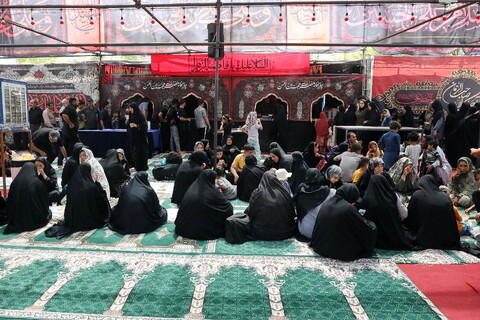 تصاویر/  پذیرایی و اسکان زائرین اربعین حسینی در موکب امامزاده سیدجمال‌الدین (ع) قم