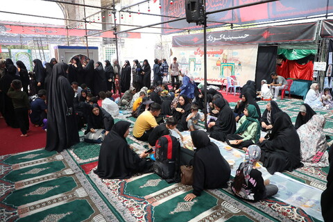 تصاویر/  پذیرایی و اسکان زائرین اربعین حسینی در موکب امامزاده سیدجمال‌الدین (ع) قم