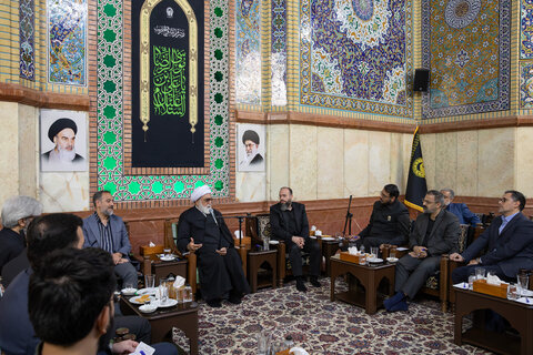 تصاویر/ دیدار مدیران رسانه‌ای خراسان رضوی با تولیت آستان قدس رضوی