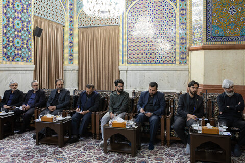 تصاویر/ دیدار مدیران رسانه‌ای خراسان رضوی با تولیت آستان قدس رضوی