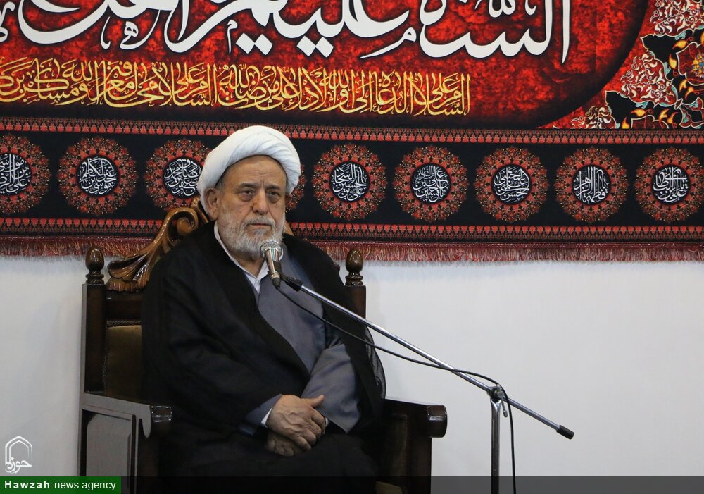 خداوند برای بندگان محبوبش هشت درب لطف می‌گشاید