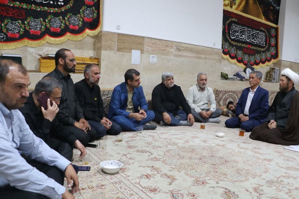 بازدید نماینده مجلس از موکب قرارگاه مردمی اربعین قم