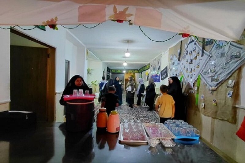 مدرسه علمیه فاطمه الزهرا(س) دالاهو میزبان ۵ هزار زائر اربعین حسینی(ع) شد+تصاویر