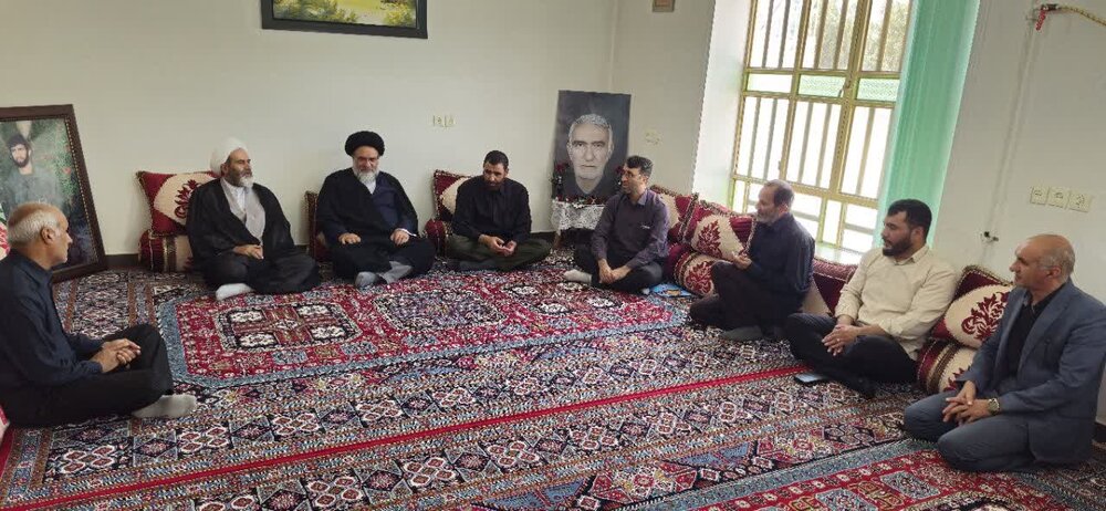 فیلم| دیدار نماینده ولی فقیه در کهگیلویه‌وبویراحمد با خانواده شهدا و جانبازان