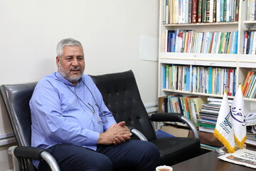 ایده نوآورانه یک دانش‌آموخته حوزه برای تولید انرژی خورشیدی از فضاهای بلااستفاده شهری