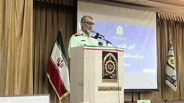 لبخند امروز ملت ایران از برکت مدیریت رهبر معظم انقلاب است