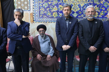 تصاویر / مراسم یادبود استاد فرشچیان در اصفهان